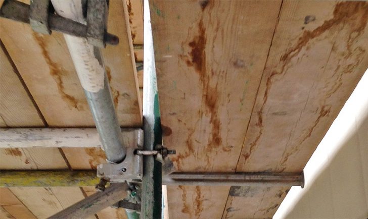 About Us - Our Approach - Materials - Adjustable transom About Us - Our Approach - Materials - Adjustable transom
